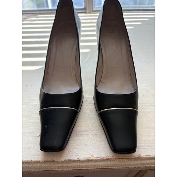 Vintage Shoes - St John Vintage Black and Gold Heels Size 39 Made in Italy